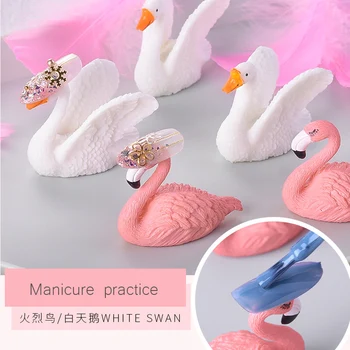 1 Adet Ins Pembe Beyaz Flamingo Kuğu Nail Art Ekran Standı Fotoğraf Sahne Ekran Nail Art Uygulama Gösterisi Kurulu Pro Tırnak Araçları
