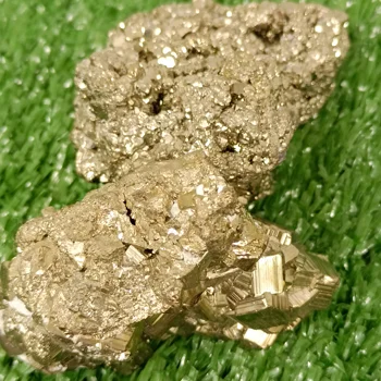 1 adet Doğal Pirit Küme Kristal Ham Taş düzensiz Ekran Numune Mineral Doğal Kuvars Kristal