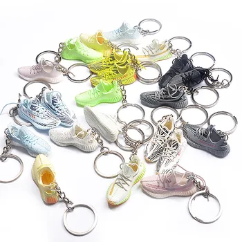 Yeni 3D Mini Yeezye Sneaker Anahtarlık Ayakkabı Modeli Sırt Çantası Kolye Erkek Arkadaşı Doğum Günü Partisi Hediyesi yüksek kaliteli ayakkabılar Anahtarlık