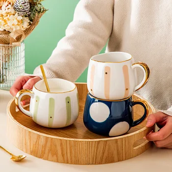 Minimalist Seramik Kahve Kupa Altın Kakma Kahvaltı süt kupası İskandinav ev İçme çay fincanları Çift bardak doğum günü hediyeleri drinkware